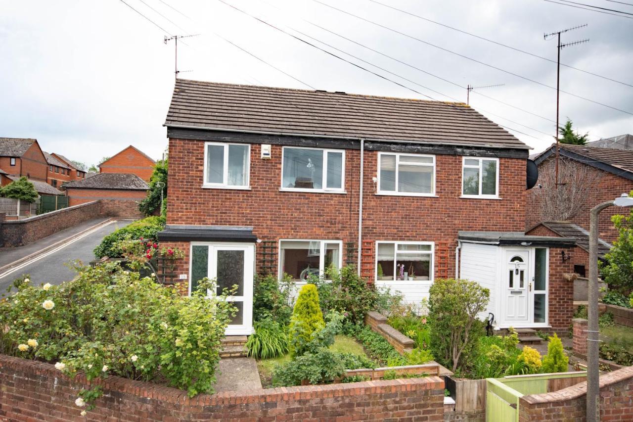 3-Bedroom House With Garden, Conservatory, In Centre Of Worcester Exterior foto